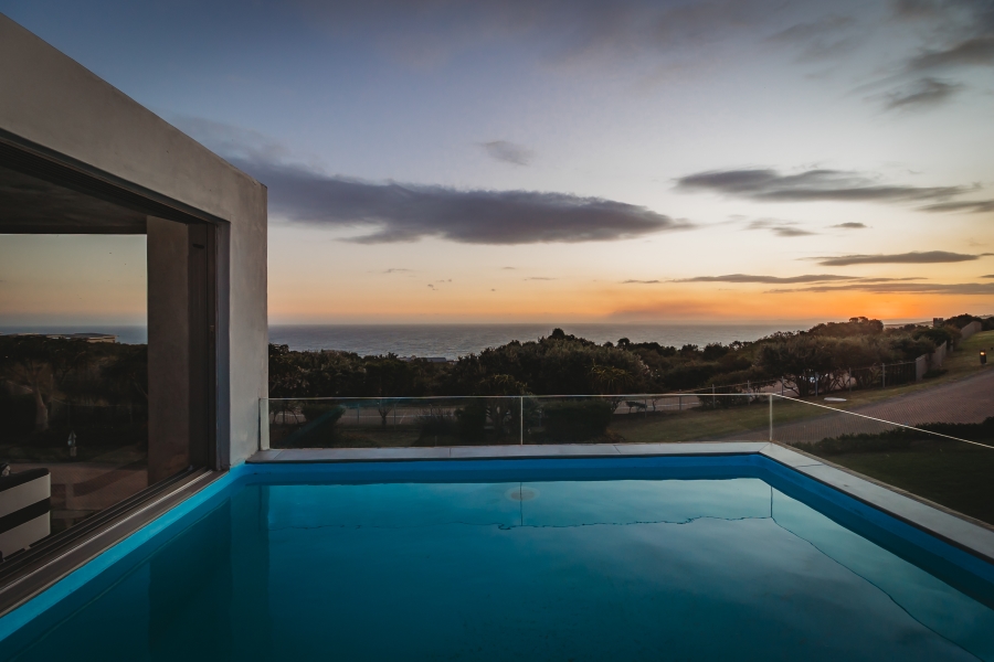 4 Bedroom Property for Sale in Herolds Bay Western Cape